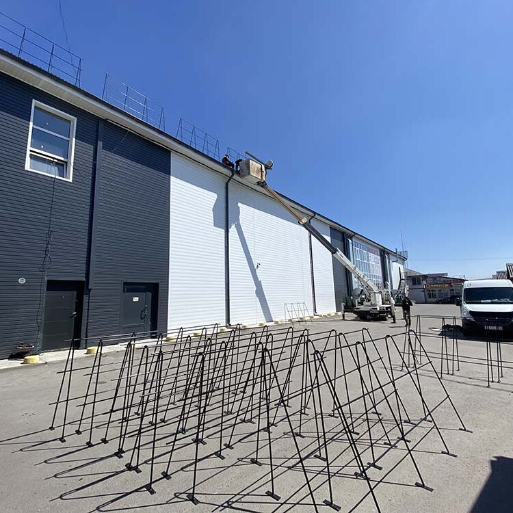 montazh-ograzhdenij-krovli1